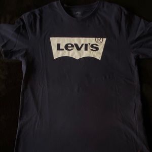 Levi’s “Batwing” Graphic T-shirt
